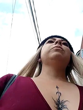 Snapshot of madelaine- chatting on 24, 1, 2025 madelaine- online show from 24, 1, 2025