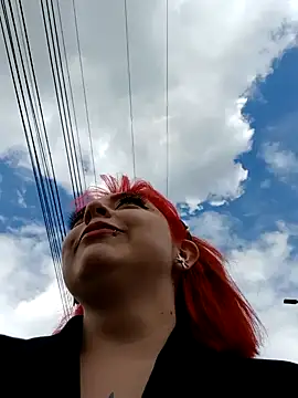 Snapshot of madelaine- chatting on 27, 1, 2025 madelaine- online show from 27, 1, 2025