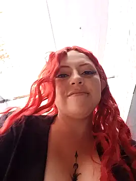 Snapshot of madelaine- chatting on 7, 2, 2025 madelaine- online show from 7, 2, 2025