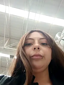 Snapshot of madelaine- chatting on 17, 2, 2025 madelaine- online show from 17, 2, 2025