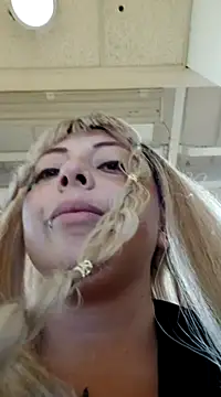 Snapshot of madelaine- chatting on 18, 3, 2025 madelaine- online show from 18, 3, 2025