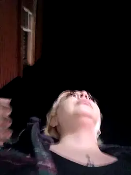 Snapshot of madelaine- chatting on 25, 9, 2025 madelaine- online show from 25, 9, 2025