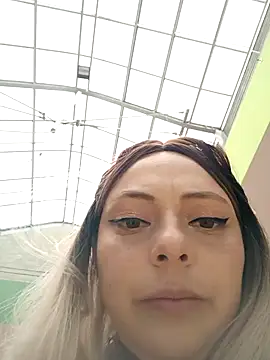 Snapshot of madelaine- chatting on 20, 10, 2025 madelaine- online show from 20, 10, 2025