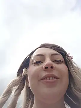 Snapshot of madelaine- chatting on 28, 10, 2025 madelaine- online show from 28, 10, 2025