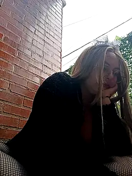 madelaine- online show from 21, 4, 2026