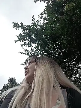 madelaine- online show from 25, 4, 2026