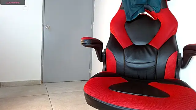 Snapshot of tonibelmont chatting on 25, 2, 2025 tonibelmont online show from 25, 2, 2025