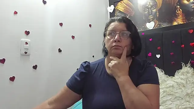 Evaaross 2345 online show from 27, 4, 2026