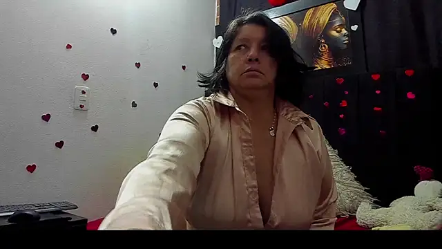 Evaaross 2345 online show from 6, 6, 2026
