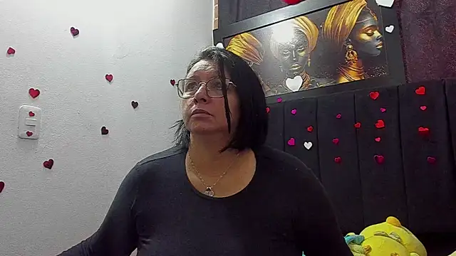 Evaaross 2345 online show from 12, 6, 2026