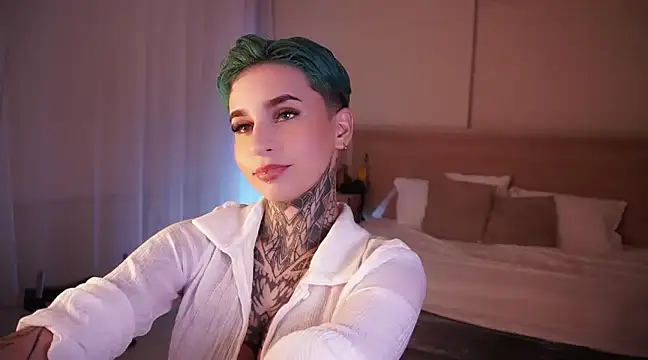 Snapshot of AliceShazaham_ chatting on 4, 12, 2024 AliceShazaham online show from 4, 12, 2024