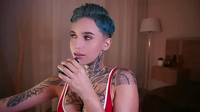 Snapshot of AliceShazaham_ chatting on 12, 1, 2025 AliceShazaham online show from 12, 1, 2025