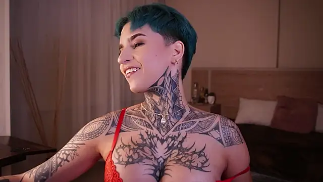 Snapshot of AliceShazaham_ chatting on 8, 2, 2025 AliceShazaham online show from 8, 2, 2025