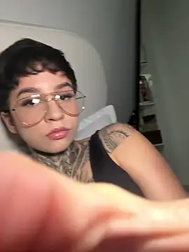 Snapshot of AliceShazaham_ chatting on 27, 3, 2026 AliceShazaham online show from 27, 3, 2026