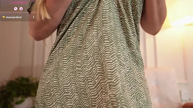 Tiffany Sims1 online show from 12, 2, 2026