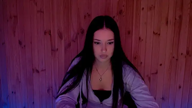 Snapshot of AlisaLink chatting on 12, 10, 2025 AlisaLink online show from 12, 10, 2025