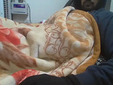 Snapshot of Desiboy_525 chatting on 11, 1, 2026 Desiboy 525 online show from 11, 1, 2026