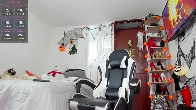 SophieBaker   online show from 5, 10, 2025