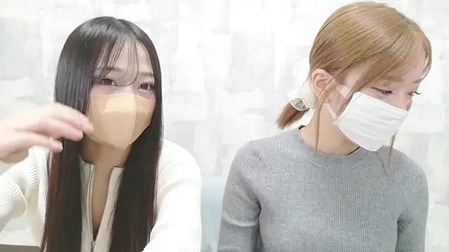 Snapshot of LOVE_MOMO_LOVE chatting on 21, 12, 2025 LOVE MOMO LOVE online show from 21, 12, 2025