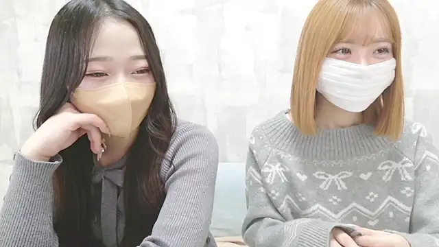 Snapshot of LOVE_MOMO_LOVE chatting on 2, 2, 2026 LOVE MOMO LOVE online show from 2, 2, 2026