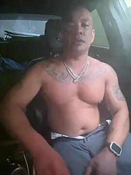 EatMyCake831 online show from 1, 1, 2025