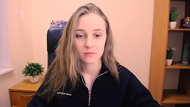  Nicole new online show from 19, 1, 2025