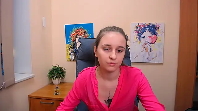  Nicole new online show from 26, 2, 2025