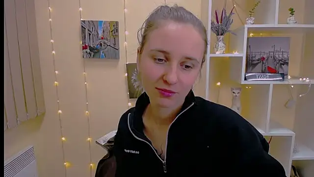  Nicole new online show from 5, 3, 2025