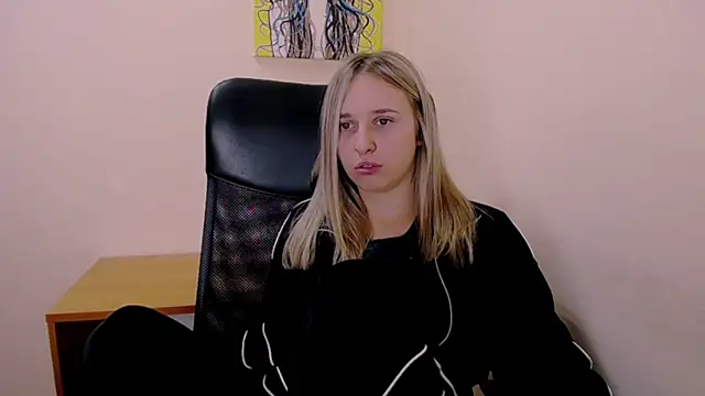  Nicole new online show from 27, 9, 2025