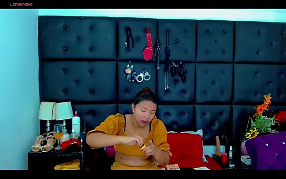 Snapshot of Isalombardi chatting on 24, 4, 2026 Isalombardi online show from 24, 4, 2026