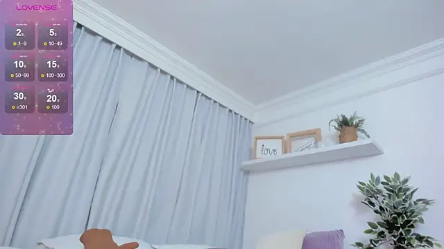 valerywalkeer7 online show from 7, 12, 2024