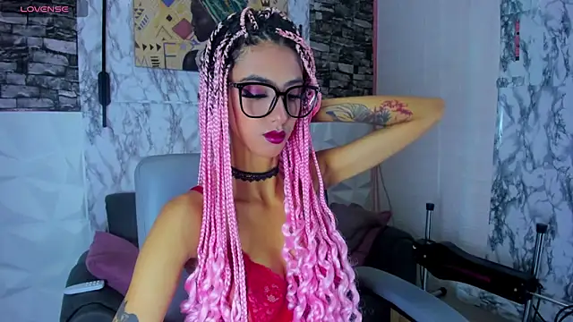 Queen Cuarxxo online show from 29, 4, 2026