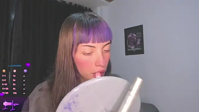 MiaGoth  online show from 8, 10, 2025