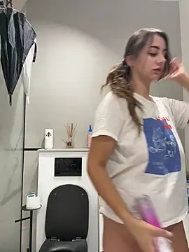 BelleSkye online show from 9, 10, 2025