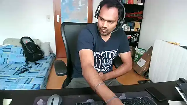 pleasure 5844 online show from 14, 11, 2025