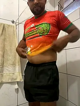 Snapshot of Sheik_z_o chatting on 5, 10, 2025 Sheik z o online show from 5, 10, 2025