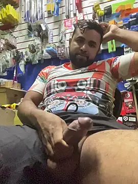 Snapshot of Sheik_z_o chatting on 28, 10, 2025 Sheik z o online show from 28, 10, 2025