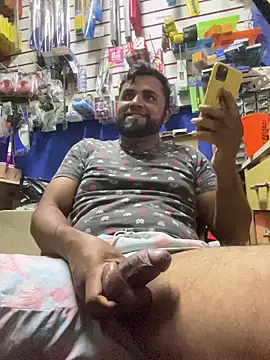 Snapshot of Sheik_z_o chatting on 3, 11, 2025 Sheik z o online show from 3, 11, 2025