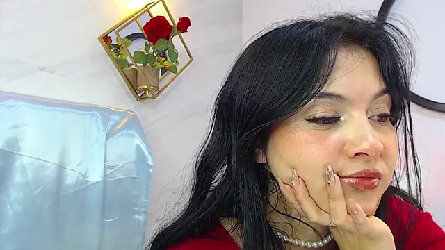 Snapshot of _Rouse_v chatting on 4, 2, 2025 Rouse v online show from 4, 2, 2025