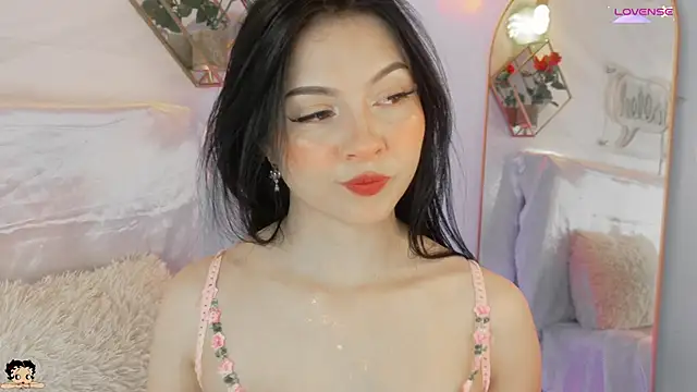 Snapshot of _Rouse_v chatting on 8, 9, 2025 Rouse v online show from 8, 9, 2025