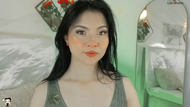 Snapshot of _Rouse_v chatting on 5, 10, 2025 Rouse v online show from 5, 10, 2025