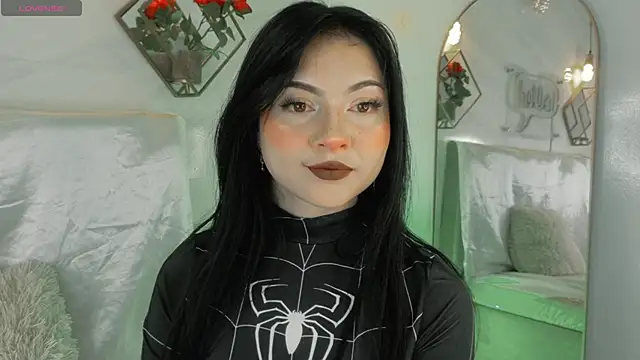 Snapshot of _Rouse_v chatting on 30, 10, 2025 Rouse v online show from 30, 10, 2025