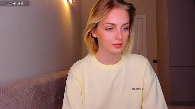 pretty girlnextdoor online show from 5, 12, 2024