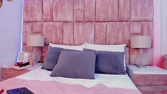 Cloesweet 1 online show from 9, 3, 2025