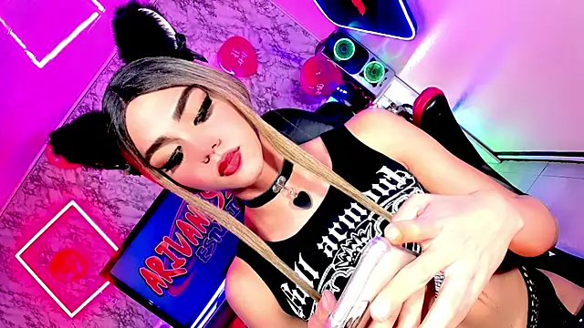 Elissa taylor  online show from 16, 2, 2025