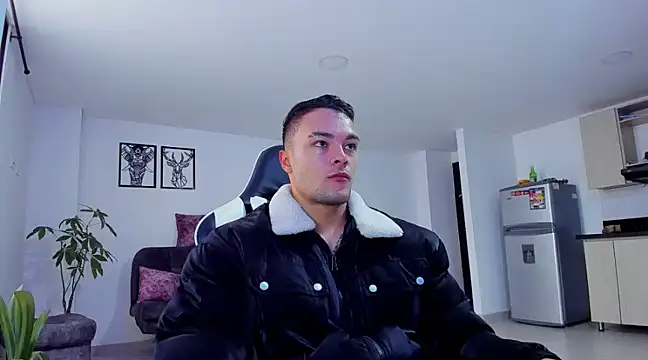 alexander collin02 online show from 8, 1, 2025