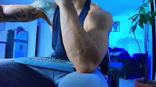 Snapshot of alexander_collin02 chatting on 13, 5, 2026 alexander collin02 online show from 13, 5, 2026