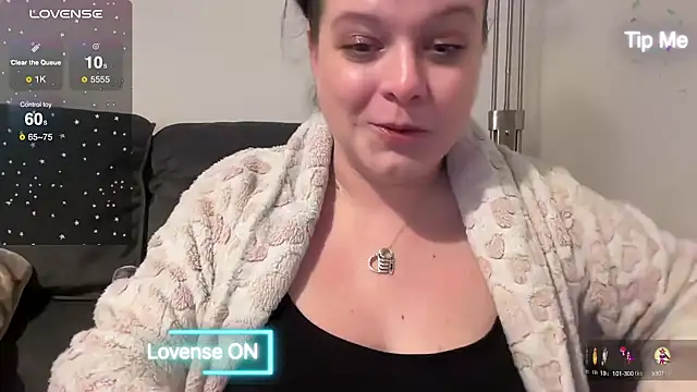 NaughtyWifeUK online show from 24, 2, 2025