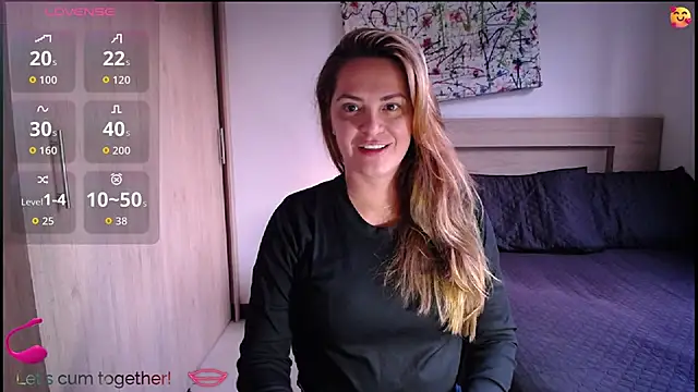 ParisW online show from 8, 10, 2025