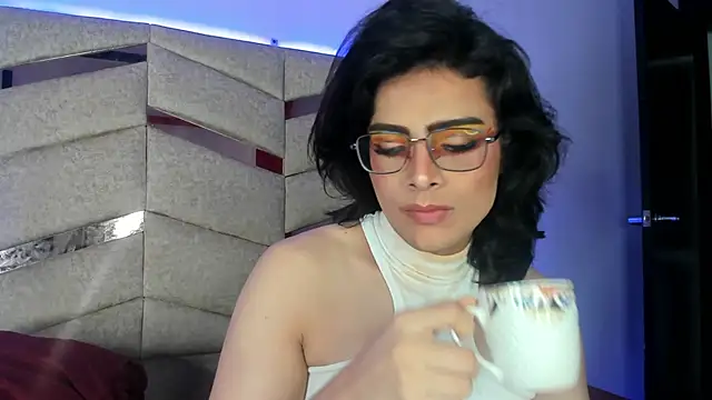 Snapshot of Eterea_blow chatting on 8, 2, 2025 Eterea blow online show from 8, 2, 2025